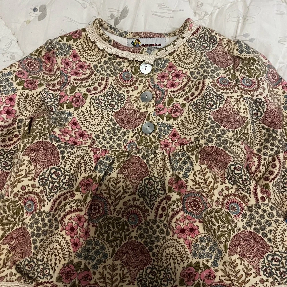 N/A charming floral